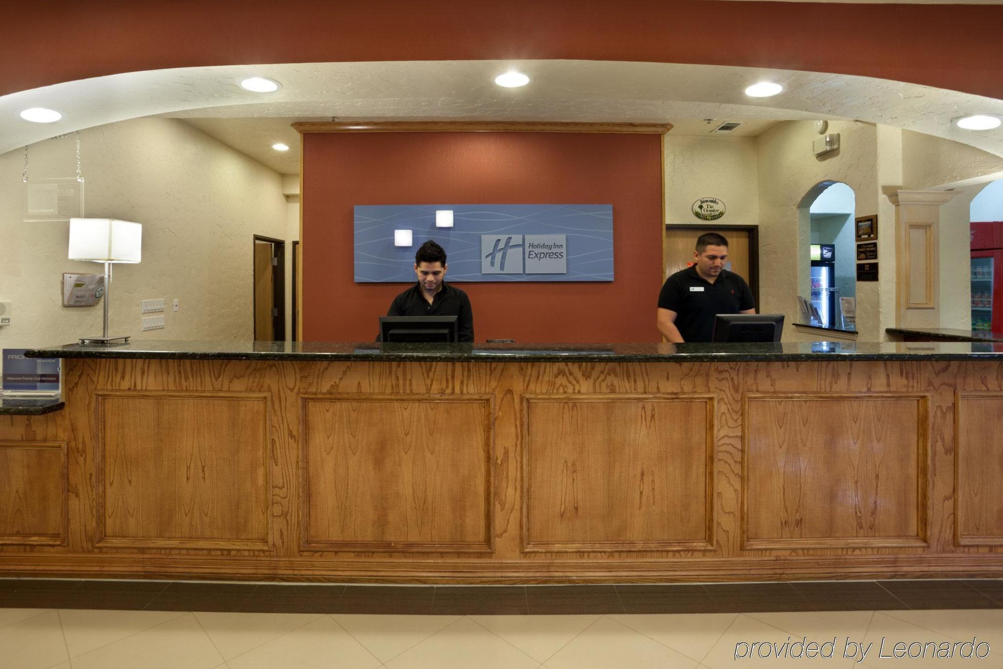 Holiday Inn Express Hotel And Suites South Padre Island, An Ihg Hotel Інтер'єр фото